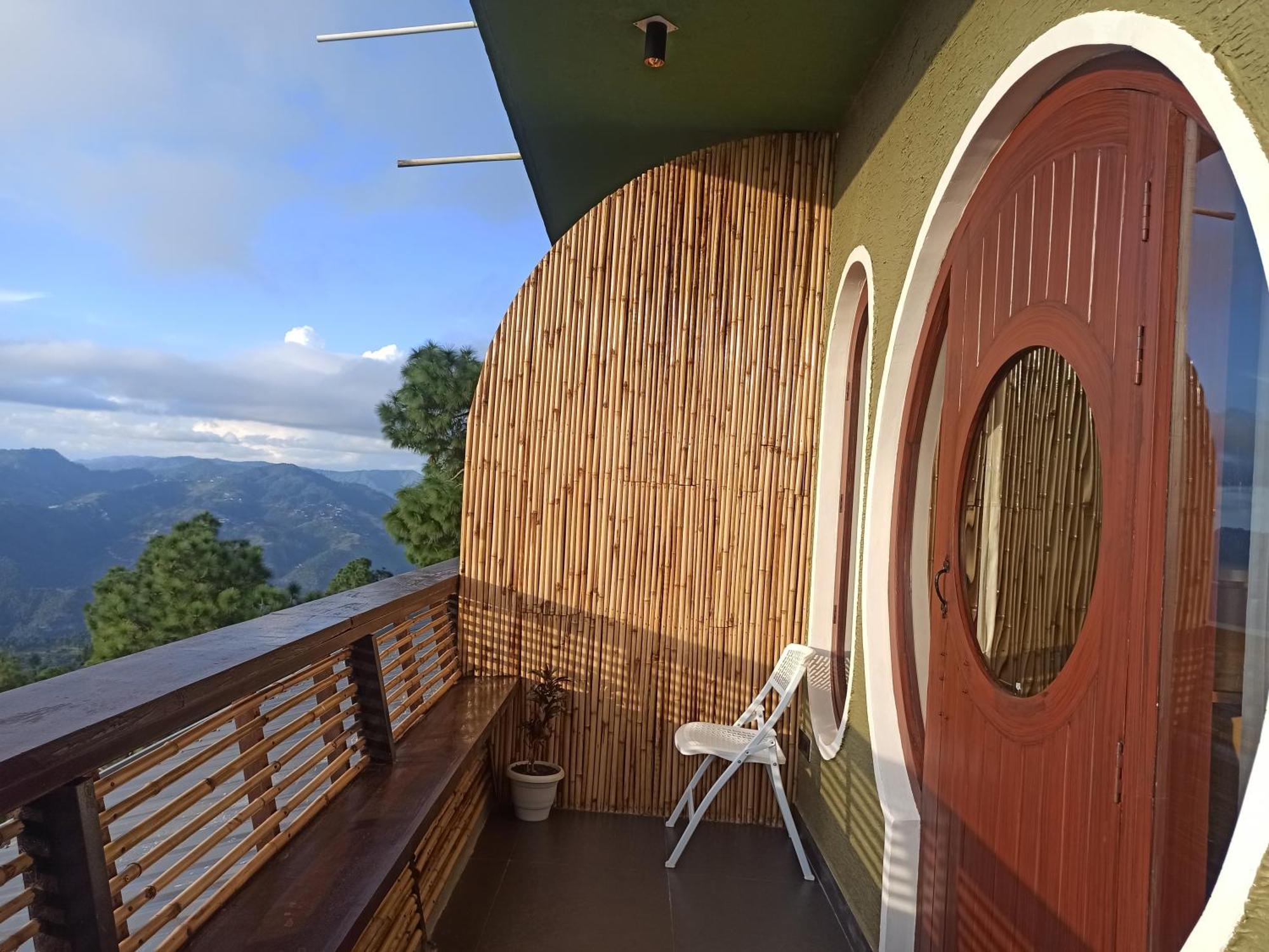 Hotel Himalayan Hobbit House à Almora Extérieur photo