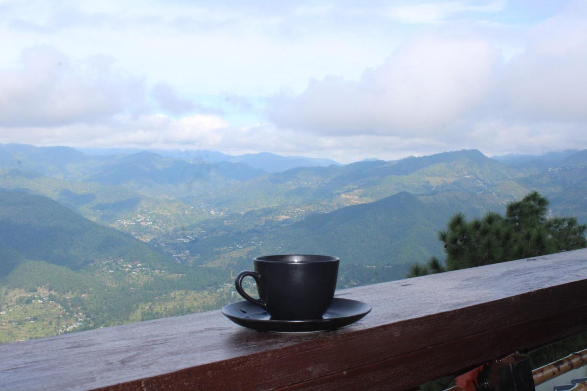 Hotel Himalayan Hobbit House à Almora Extérieur photo
